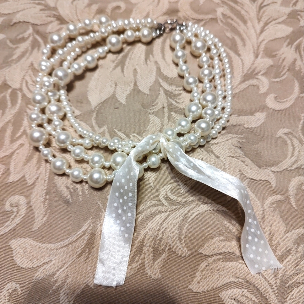 🩷🤍🩷 Luscious Vintage Multi-Strand Dimensional Pearl & Pink Ribbon Necklace - Picture 11 of 11